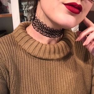 Statement tattoo choker